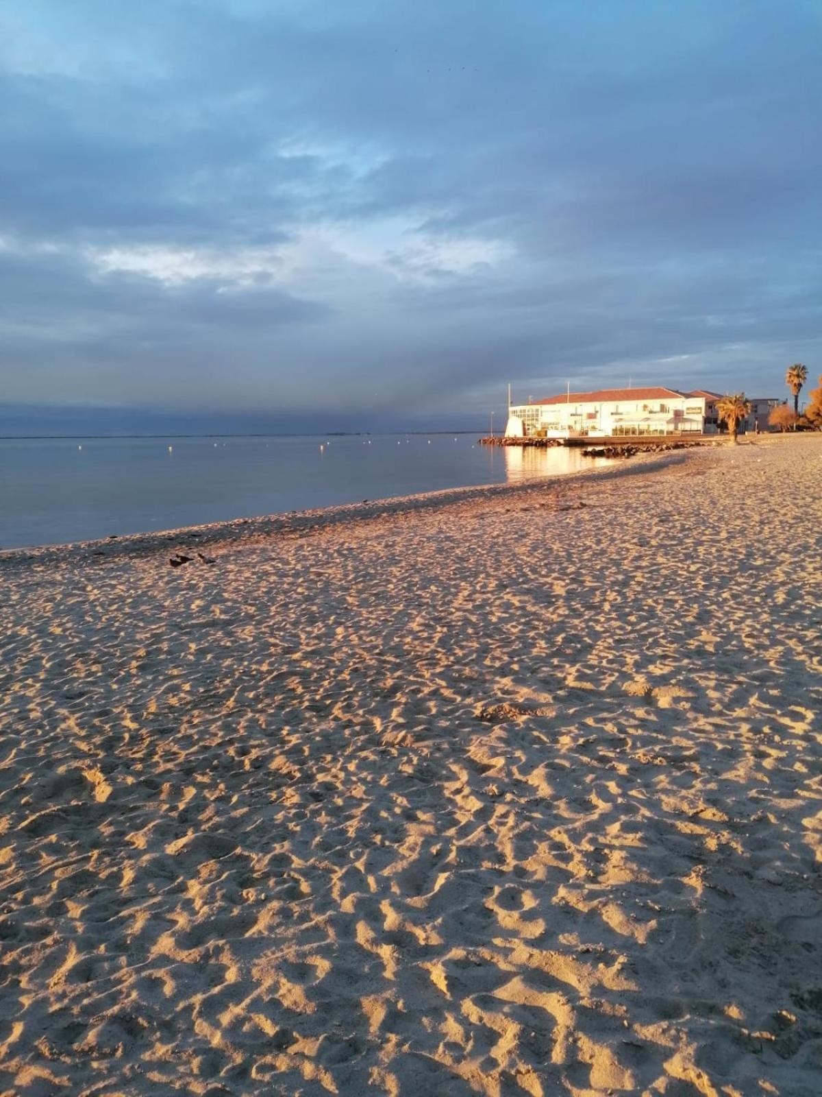 Bono plages Mèze Buitenkant foto